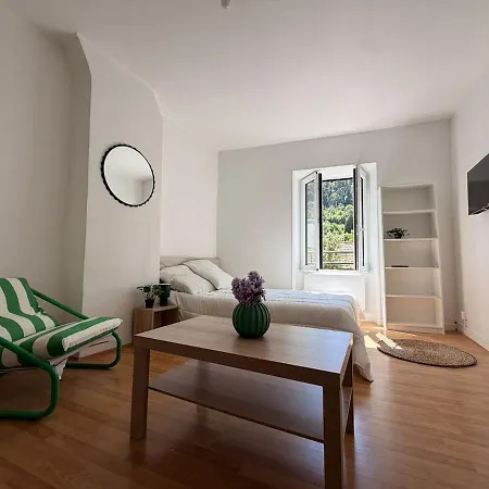 Tres Moderne A Apartman *